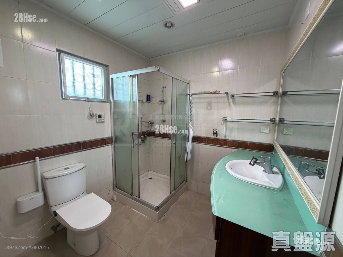 Fairview Park Sell 3 Bedrooms , 2 Bathrooms 950 ft²