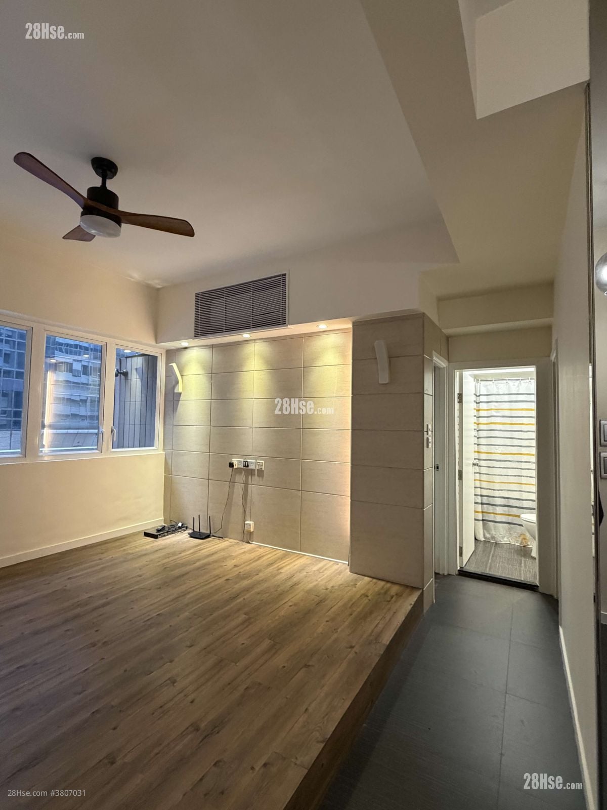 Kwong Sang Hong Building Rental 2 Bedrooms , 1 Bathroom 499 ft²