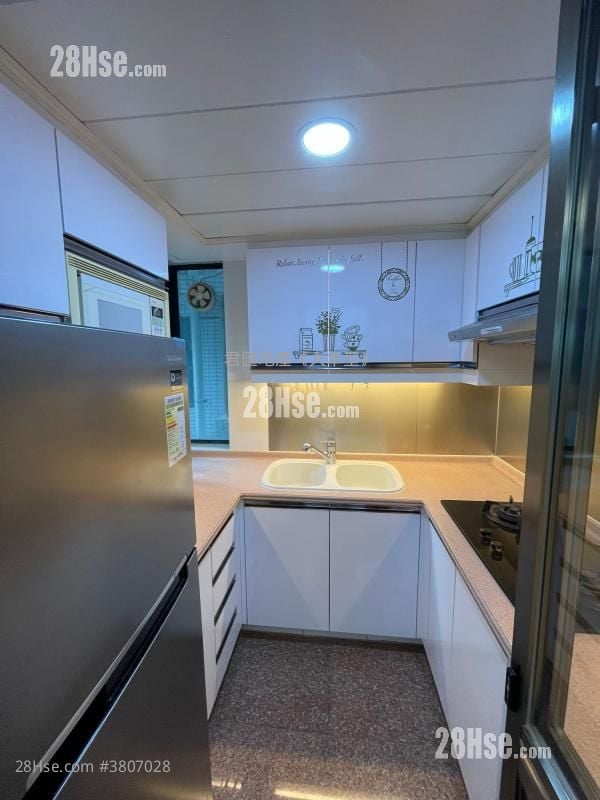 The Metro City Rental 2 Bedrooms , 1 Bathroom 406 ft²