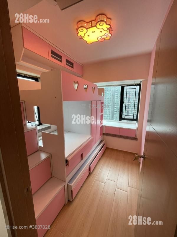 The Metro City Rental 2 Bedrooms , 1 Bathroom 406 ft²