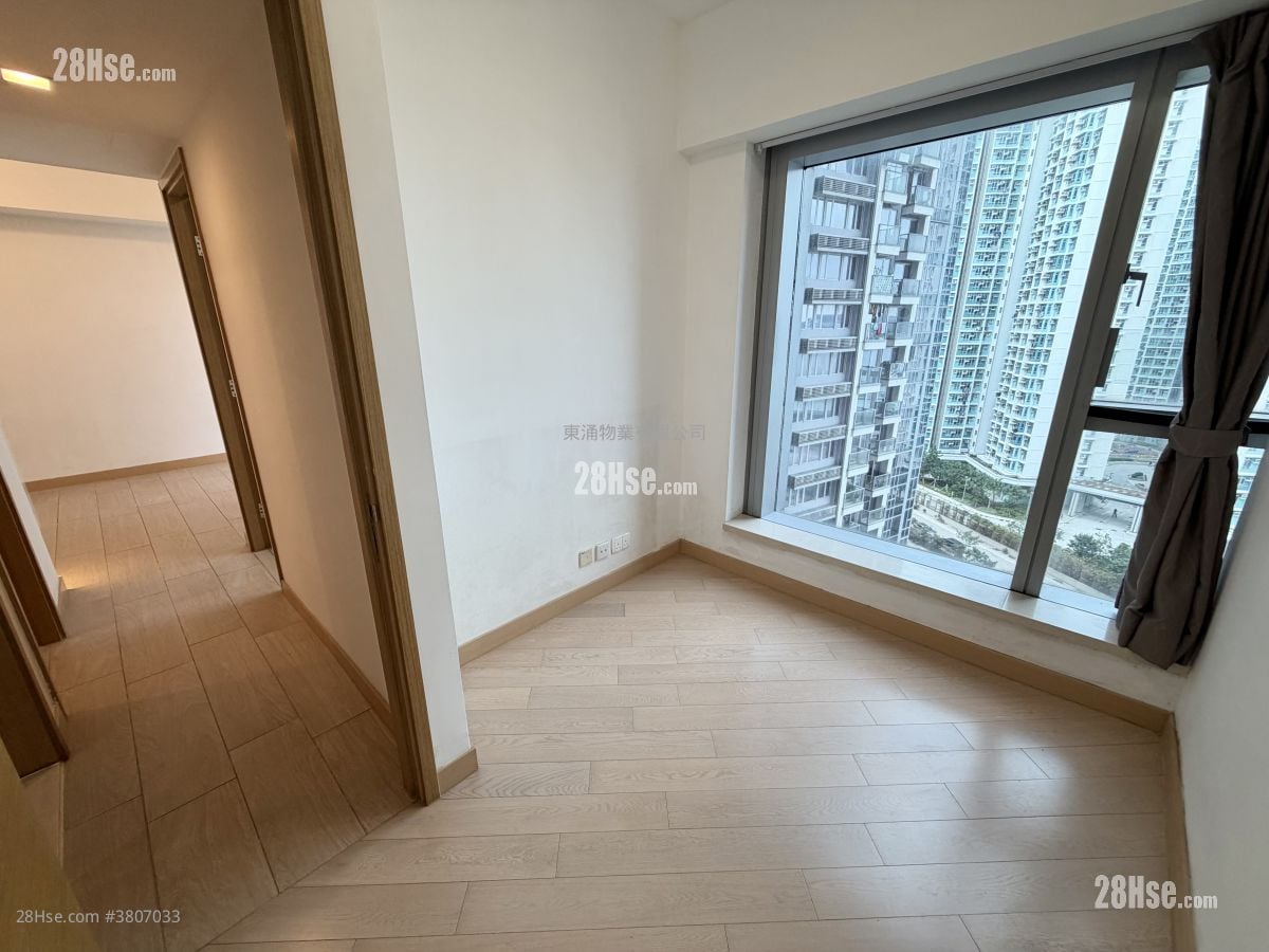 Century Link Sell 2 Bedrooms , 1 Bathroom 484 ft²