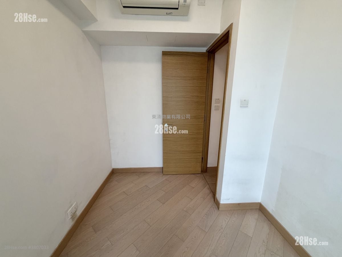 Century Link Sell 2 Bedrooms , 1 Bathroom 484 ft²