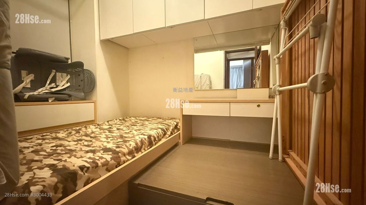 Grand Garden Sell 2 Bedrooms , 1 Bathroom 473 ft²