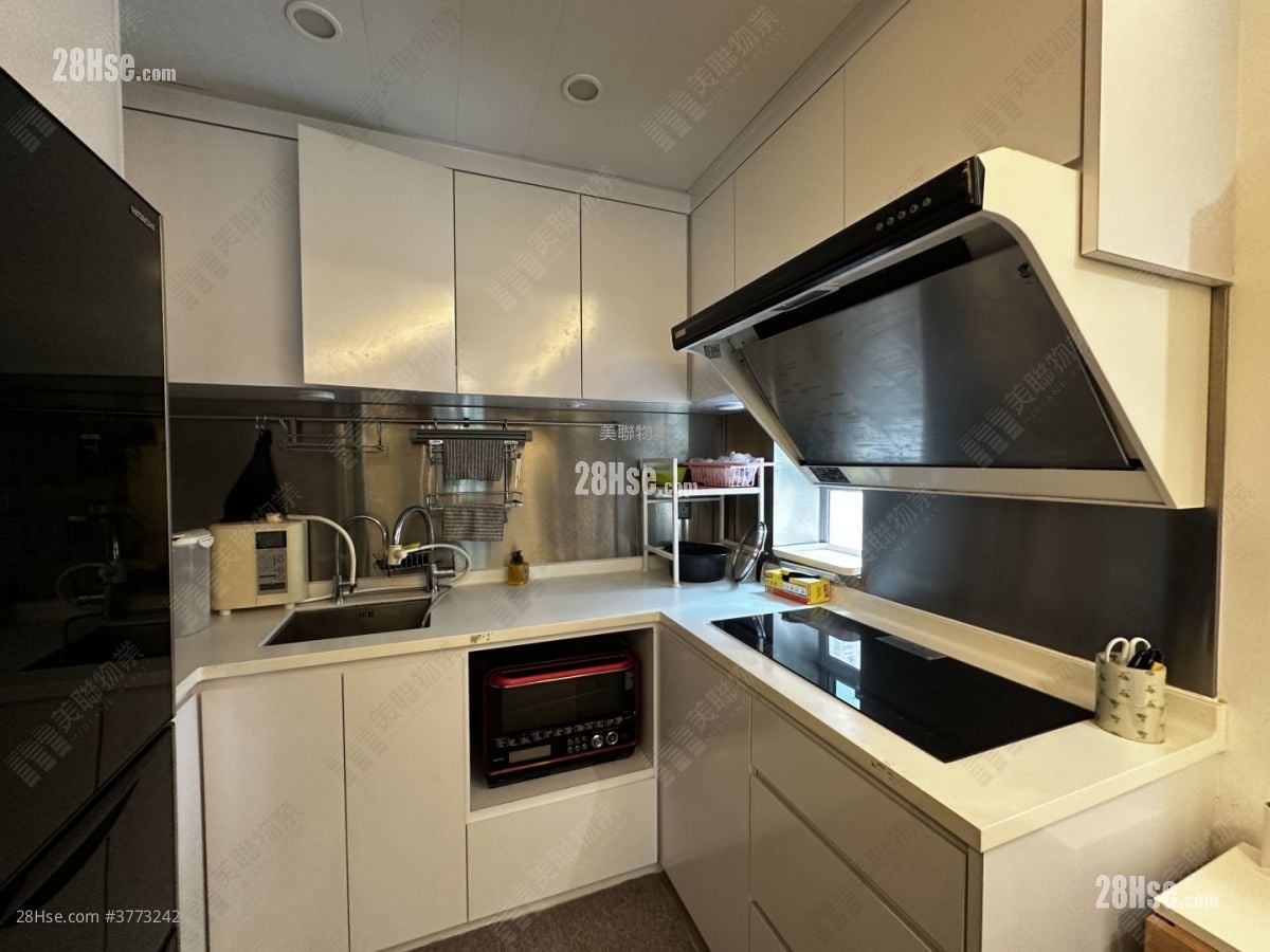 Nan Fung Sun Chuen Sell 2 Bedrooms , 1 Bathroom 391 ft²