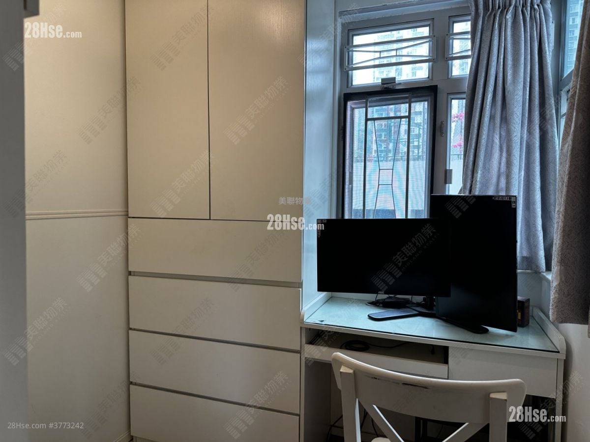 Nan Fung Sun Chuen Sell 2 Bedrooms , 1 Bathroom 391 ft²