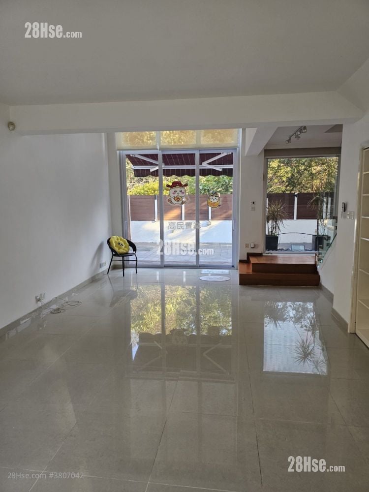 村屋 租盘 4 房 , 3 浴室 1,900 平方尺