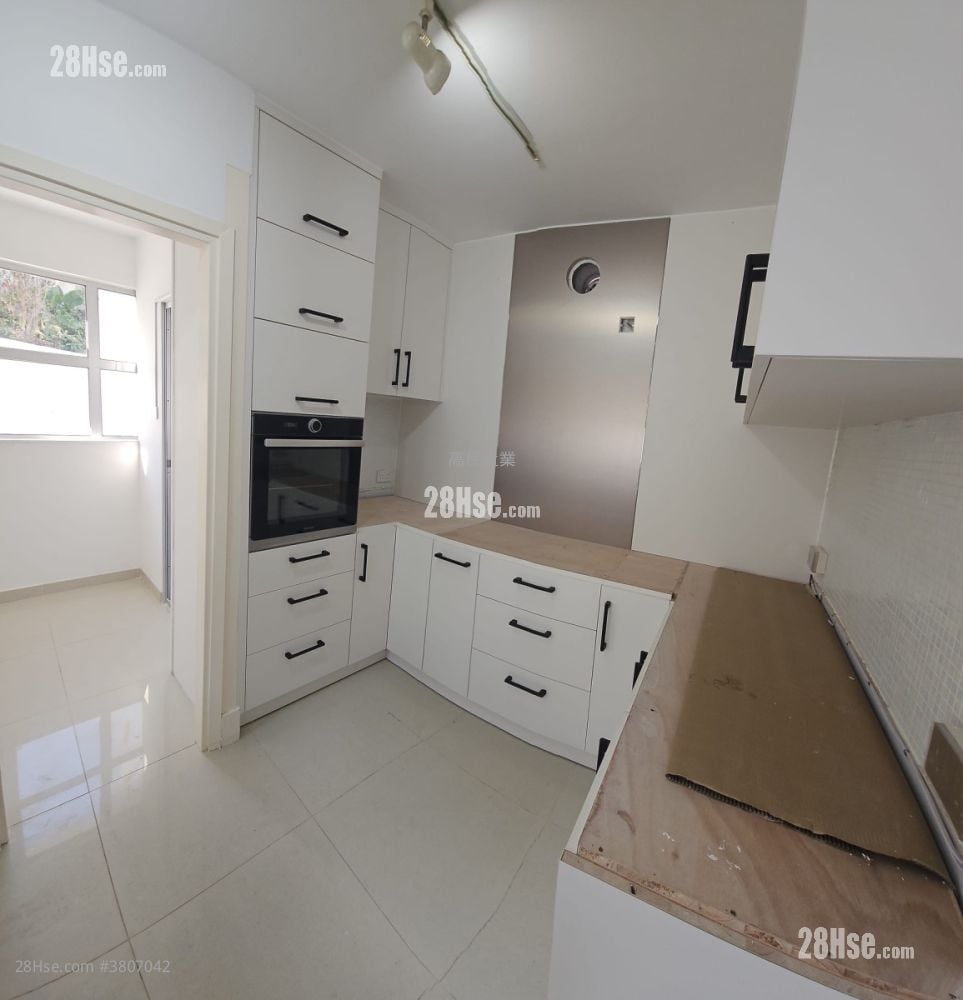 村屋 租盘 4 房 , 3 浴室 1,900 平方尺