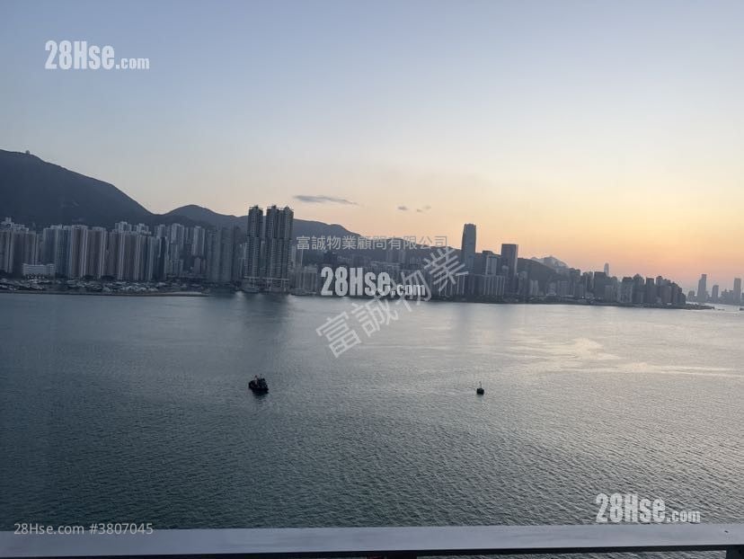 The Coast Line Sell 2 Bedrooms , 1 Bathroom 464 ft²