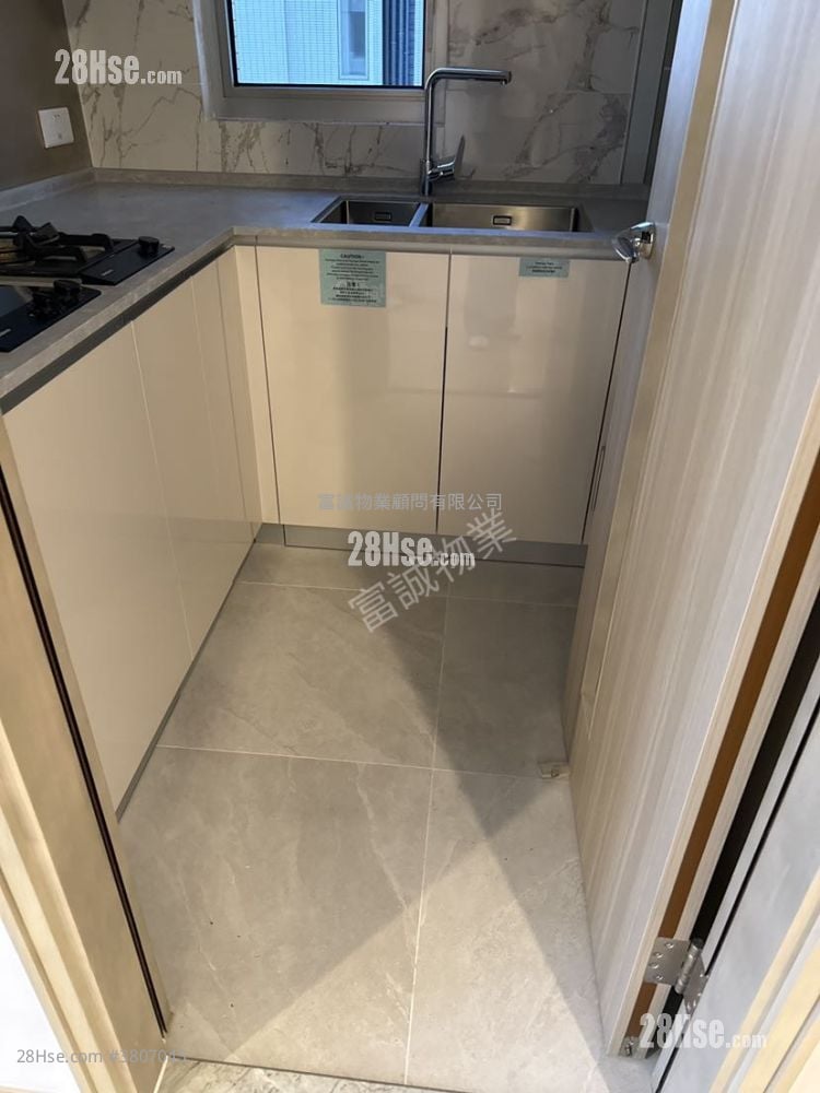 The Coast Line Sell 2 Bedrooms , 1 Bathroom 464 ft²