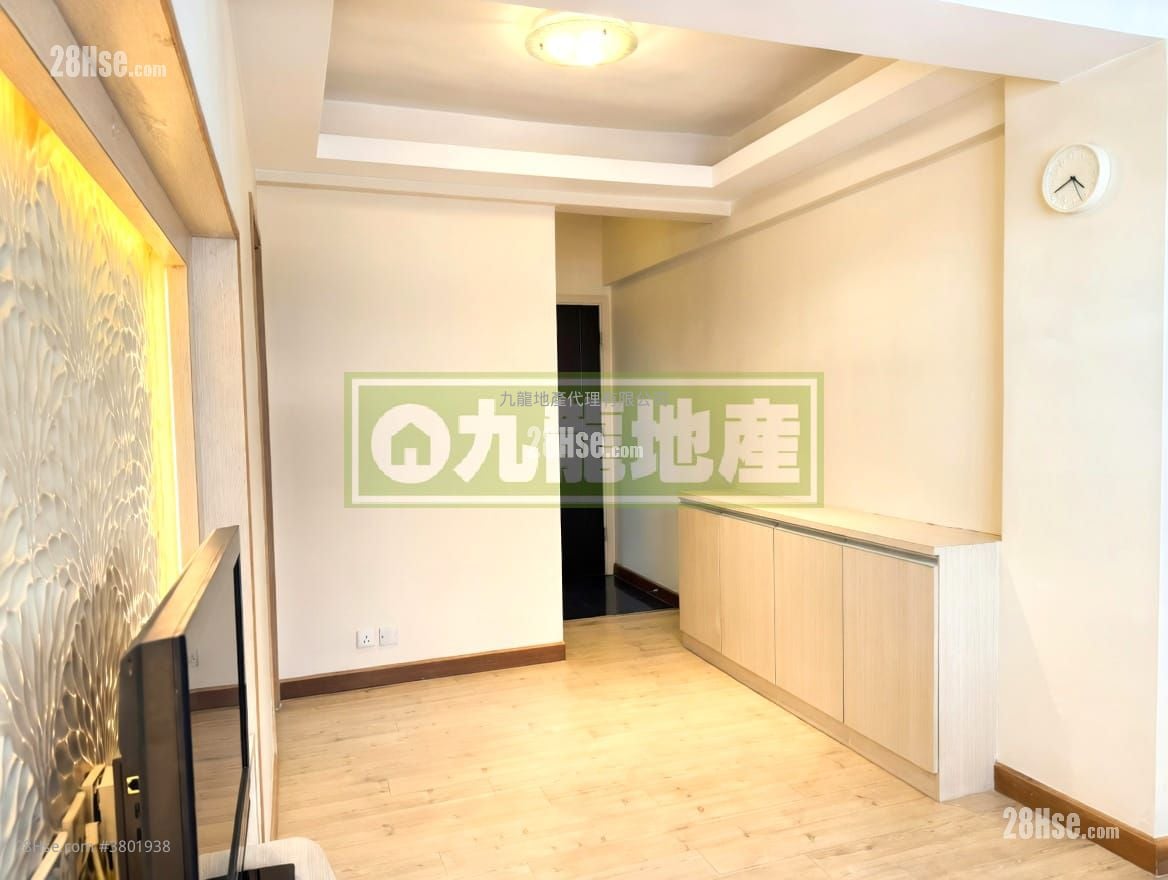 Sun Wing Building Sell 2 Bedrooms , 1 Bathroom 361 ft²