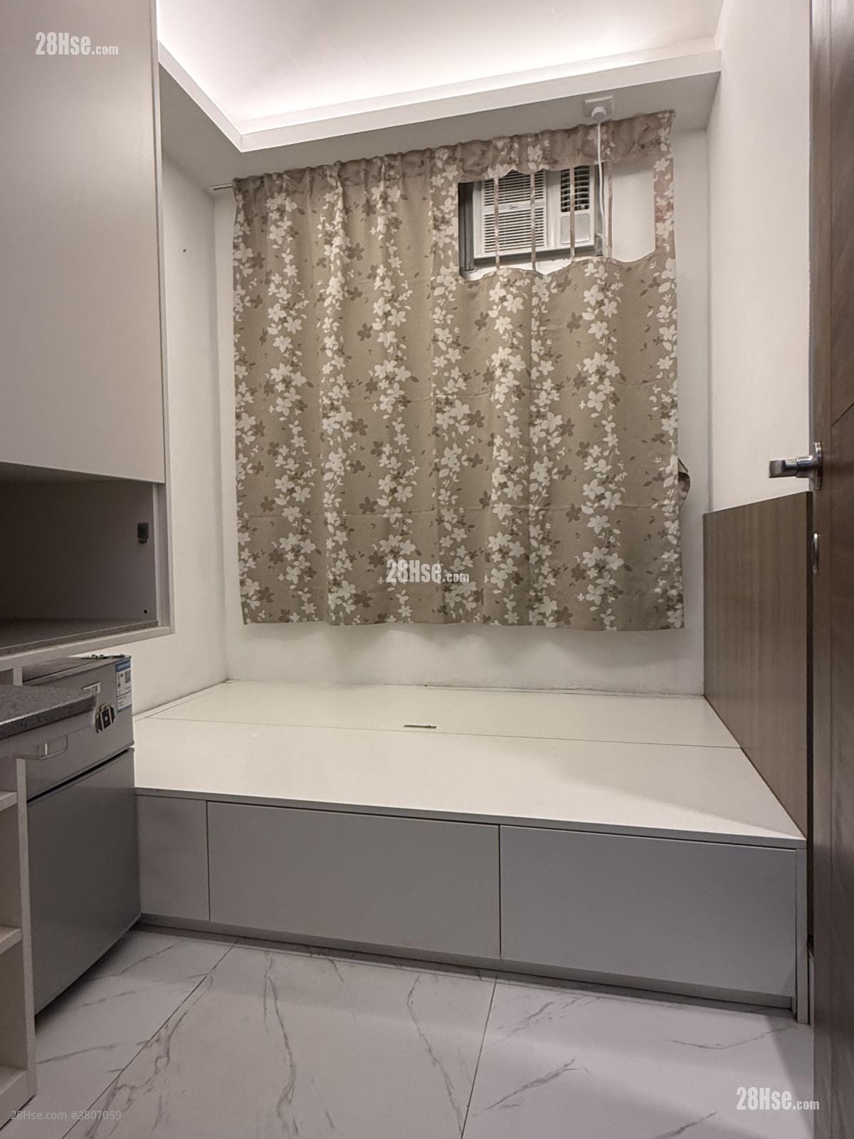 新基大楼 租盘 1 房 , 1 浴室