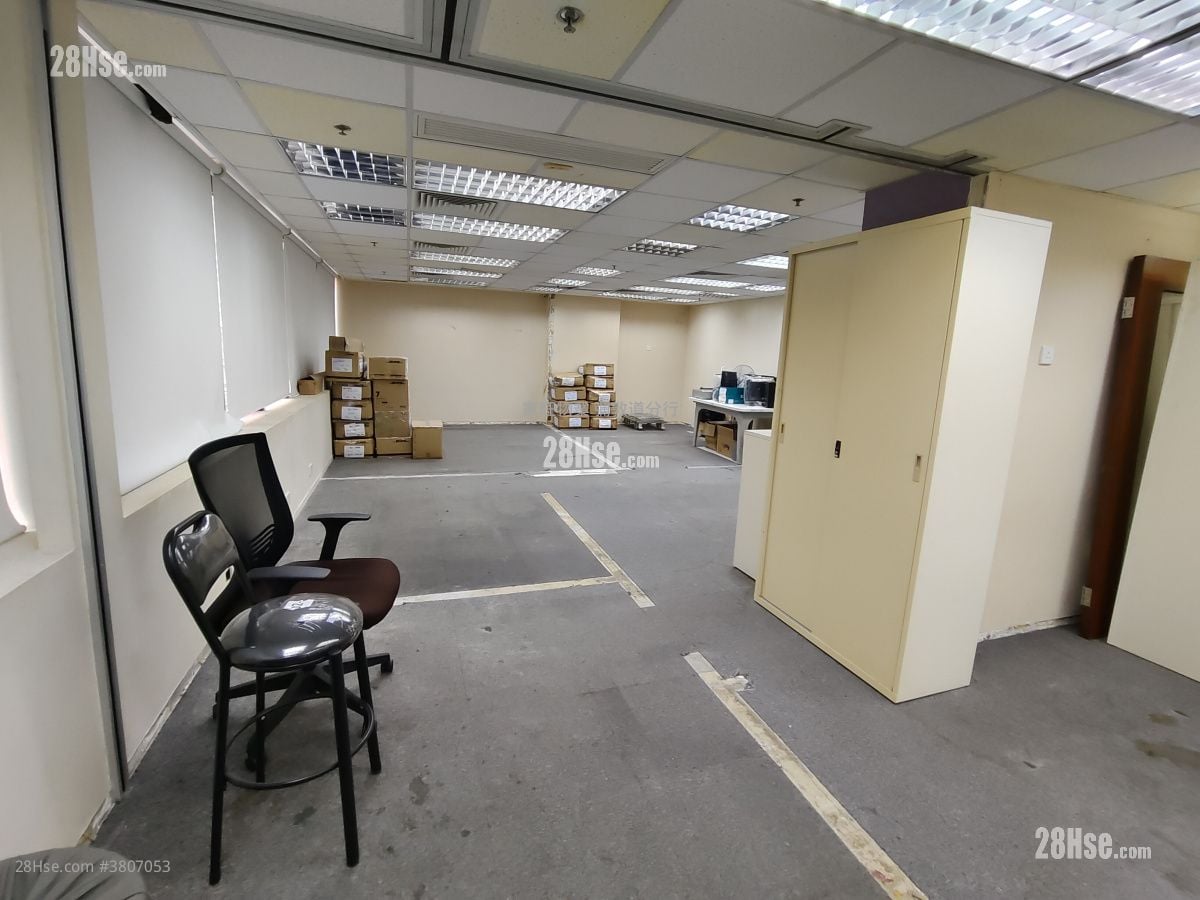 Summit Insurance Building Rental Studio , 2 Toilets