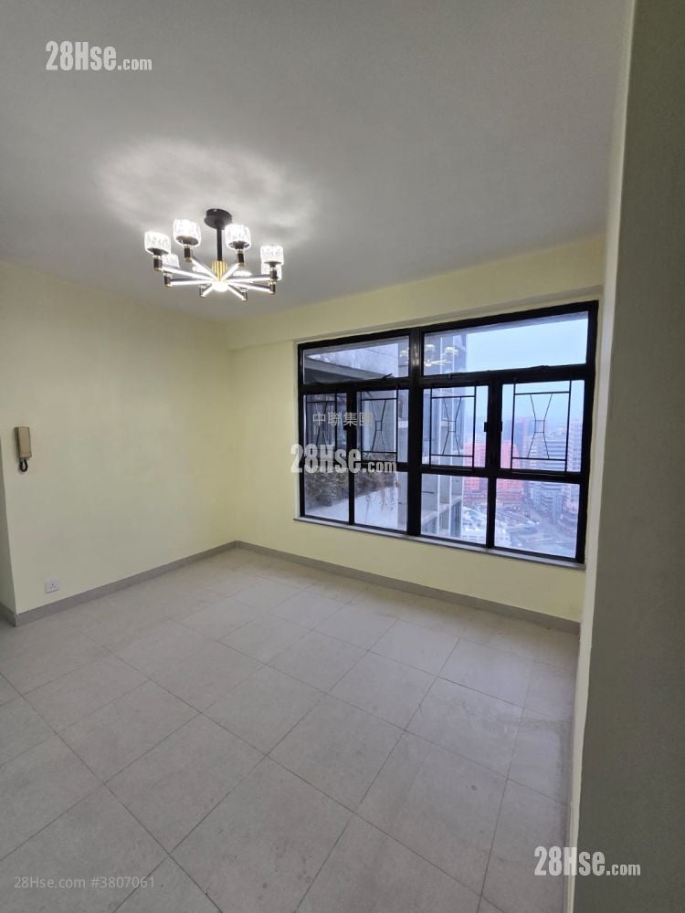 Prosperous Garden Rental 3 Bedrooms , 2 Bathrooms 606 ft²