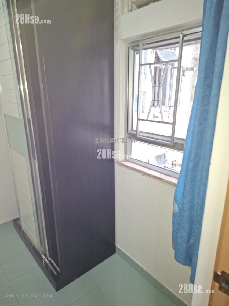 Tin Wang Court Rental 2 Bedrooms 401 ft²
