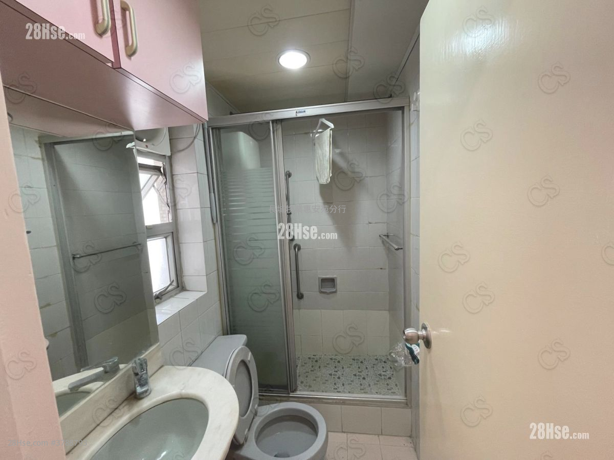 华信花园 租盘 2 房 , 1 浴室 427 平方尺