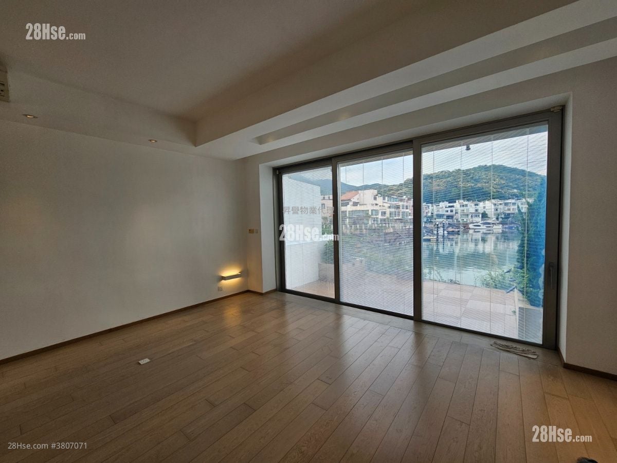 Marina Cove Rental 3 Bedrooms , 3 Bathrooms 1,048 ft²