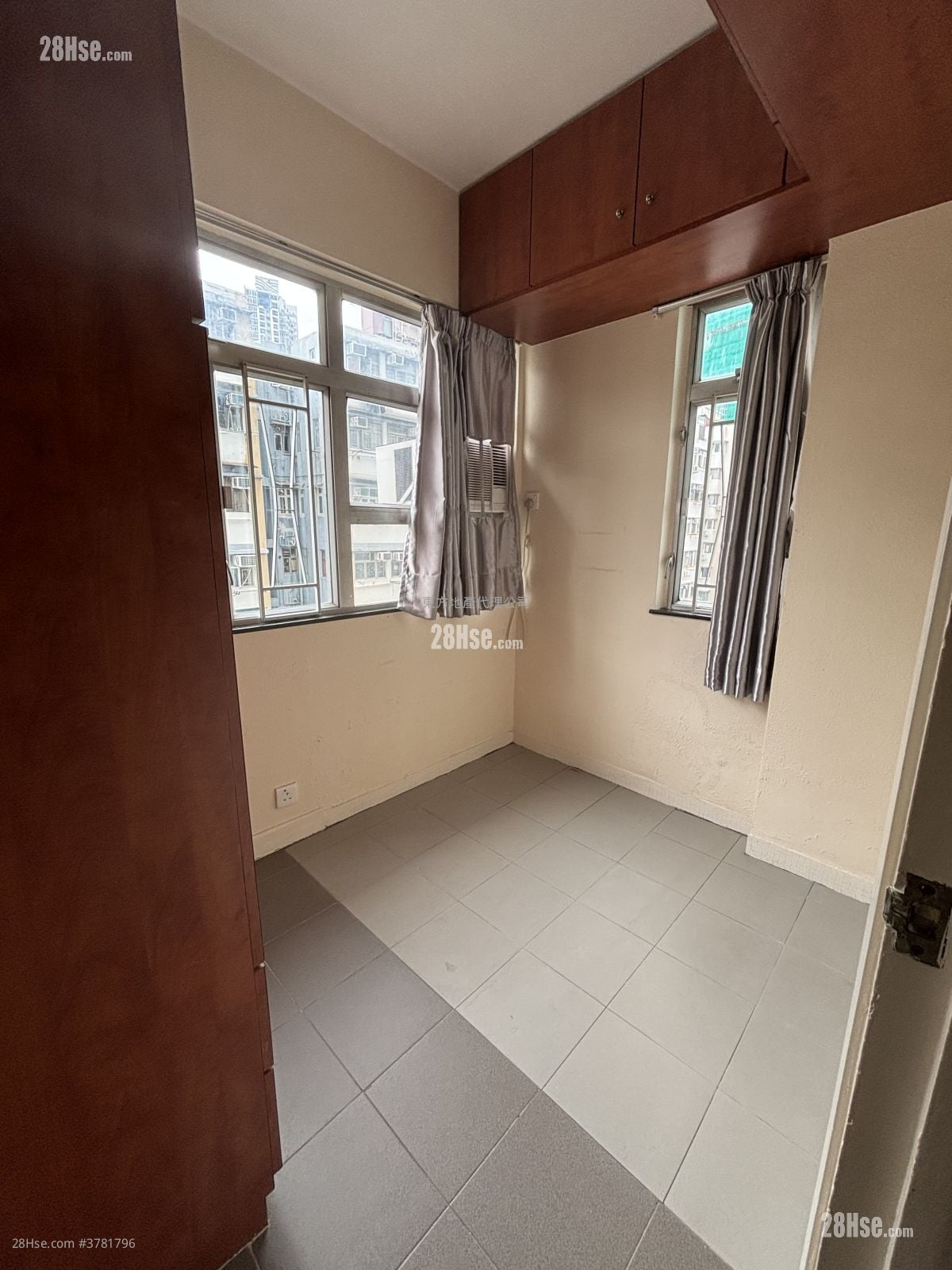 益富大厦 租盘 2 房 , 1 浴室 287 平方尺