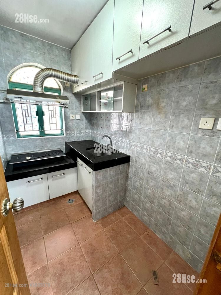 村屋 售盘 3 房 , 1 浴室 700 平方尺