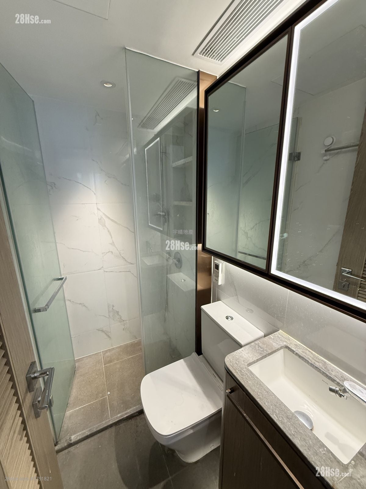 弦雅 租盘 1 房 , 1 浴室 283 平方尺