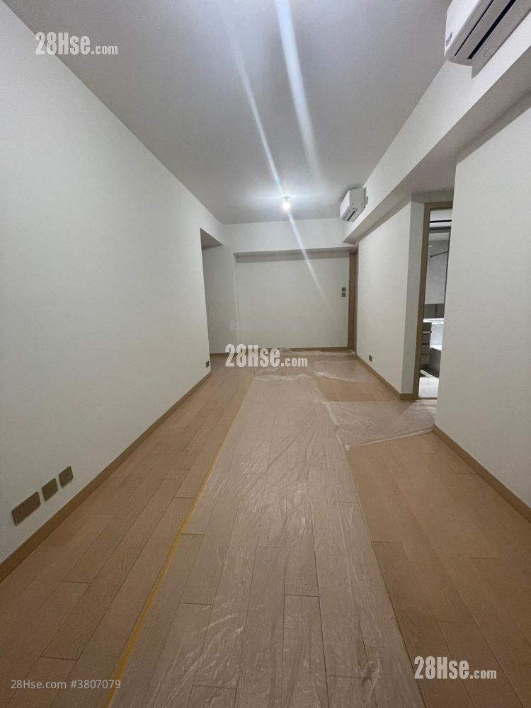 K. Summit Sell 3 Bedrooms , 2 Bathrooms 766 ft²