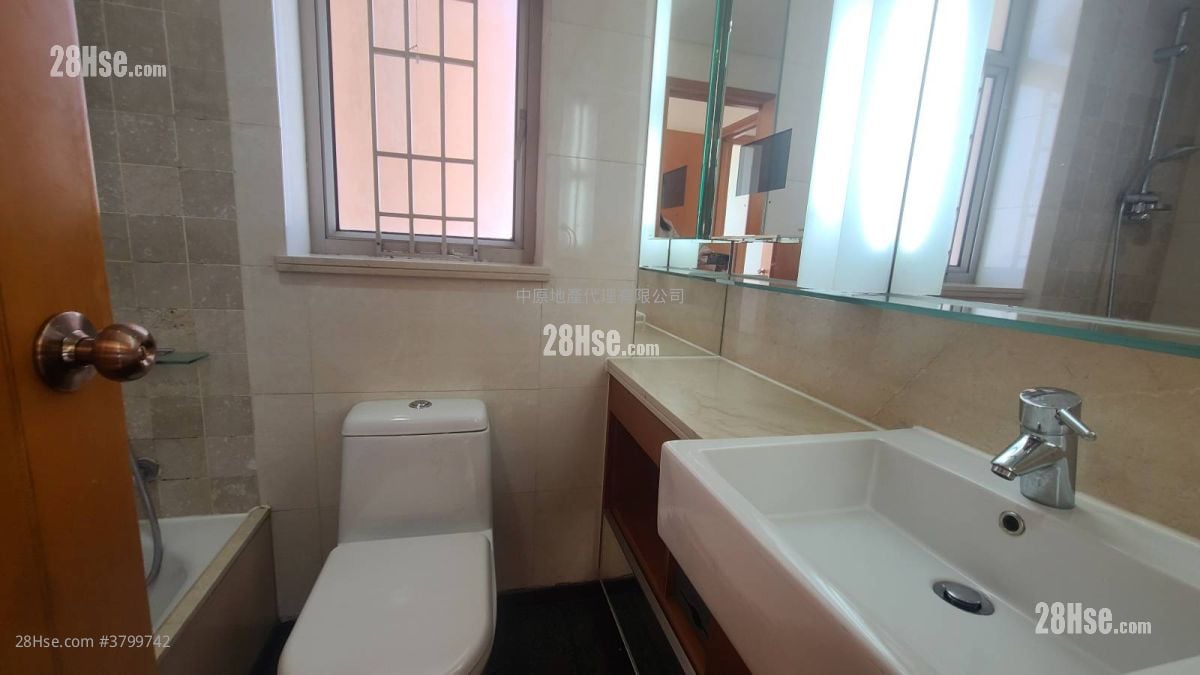 万景峯 售盘 3 房 , 2 浴室 654 平方尺