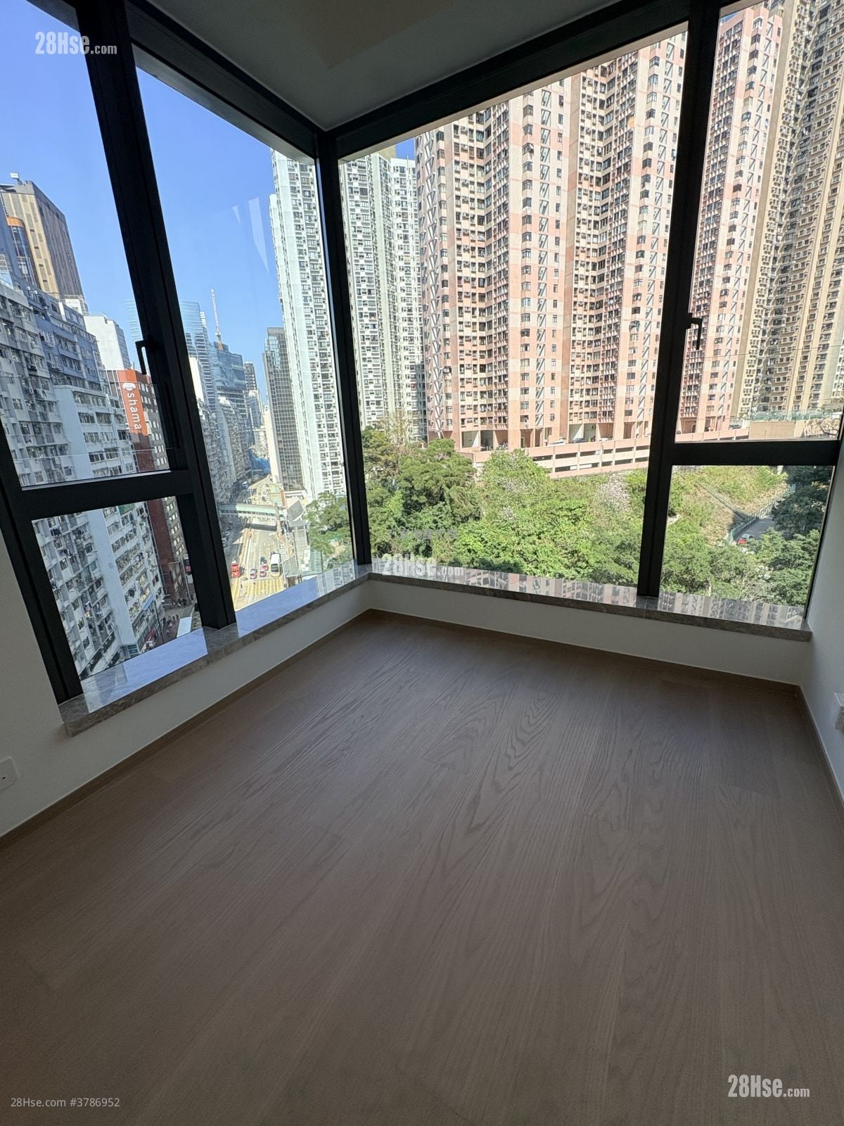 101 Kings Road 售盘 3 房 , 1 浴室 549 平方尺