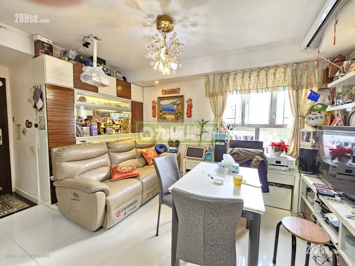 Prince Centre Sell 3 Bedrooms , 1 Bathroom 533 ft²