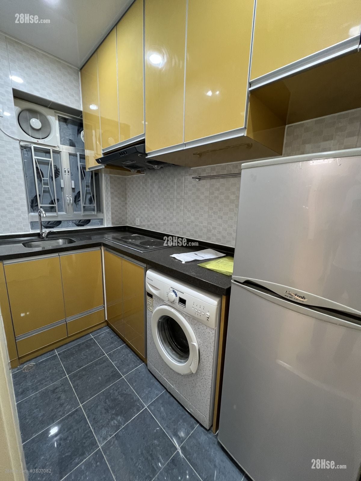 得富大楼 租盘 3 房 , 1 浴室 551 平方尺