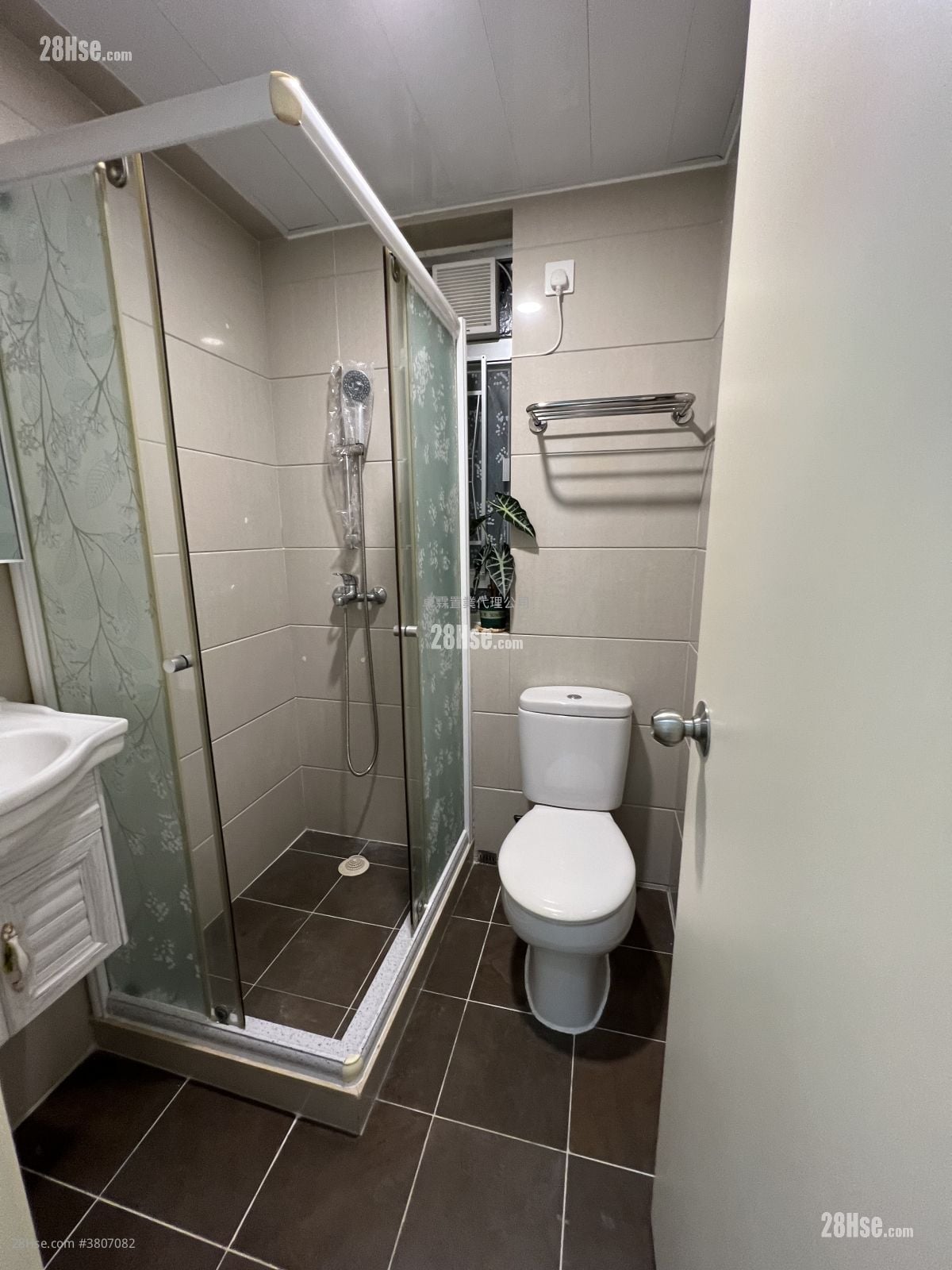 得富大楼 租盘 3 房 , 1 浴室 551 平方尺