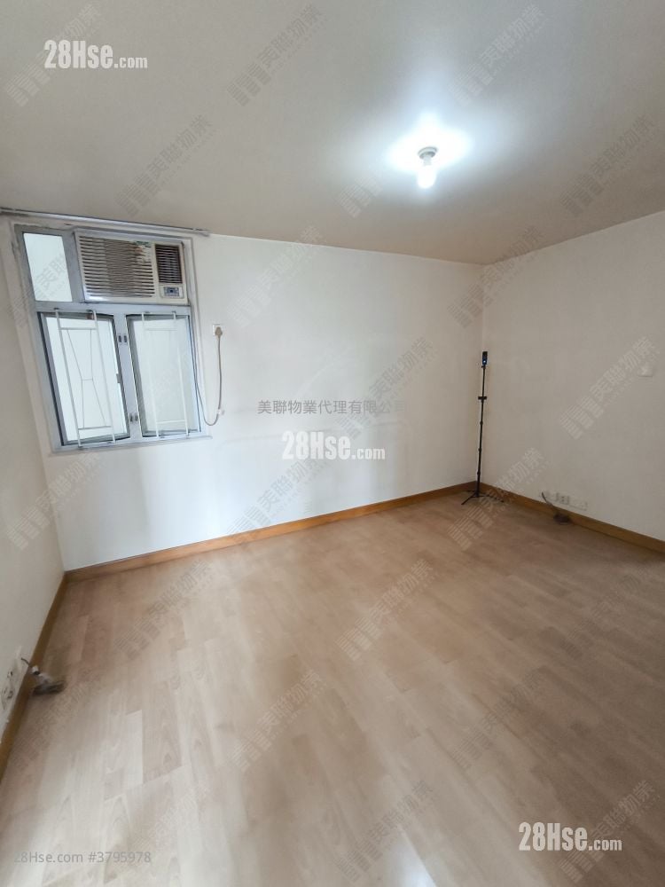 Telford Gardens Rental 2 Bedrooms , 1 Bathroom 556 ft²