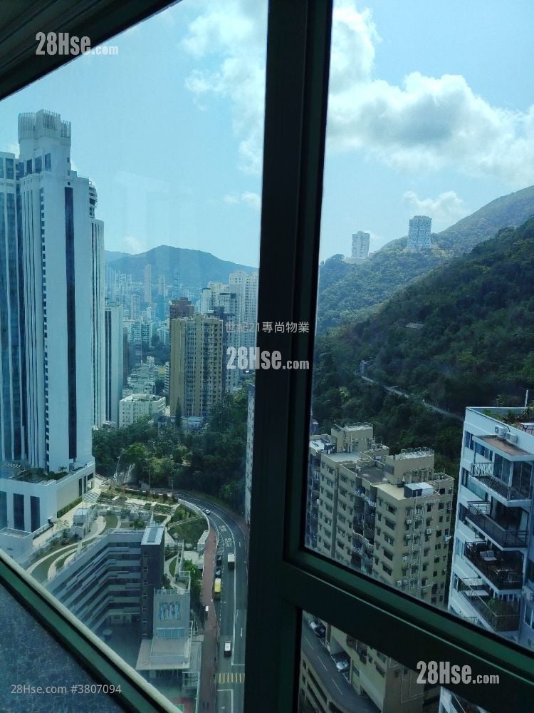 Royal Court Sell 707 ft²