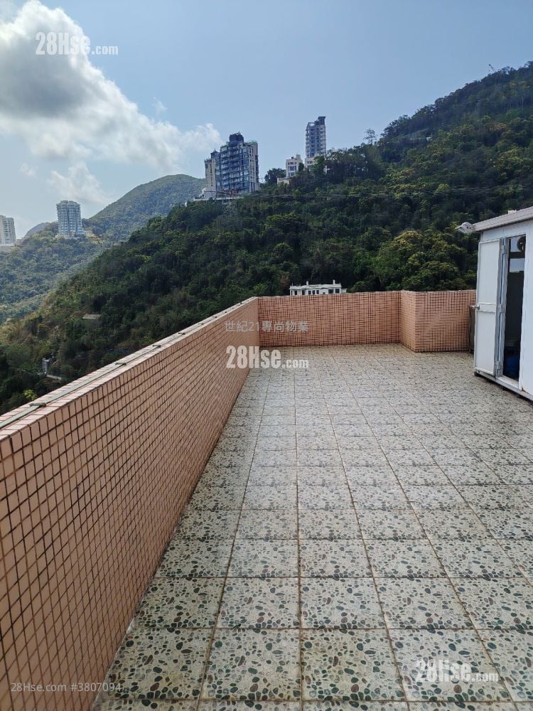 Royal Court Sell 707 ft²