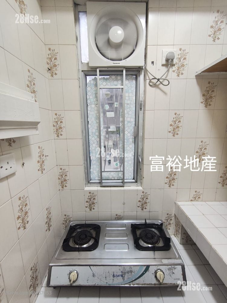 荣华大厦 租盘 开放式间隔 , 1 浴室 149 平方尺