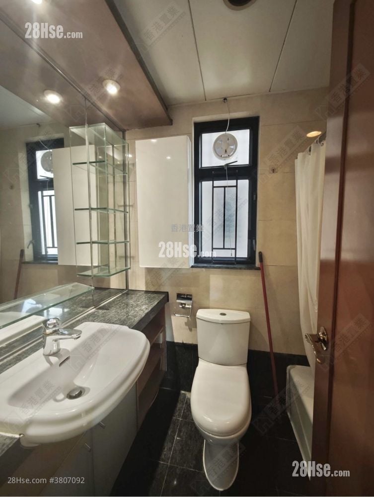 浴室: 珀丽湾 售盘 2 房 520 平方尺