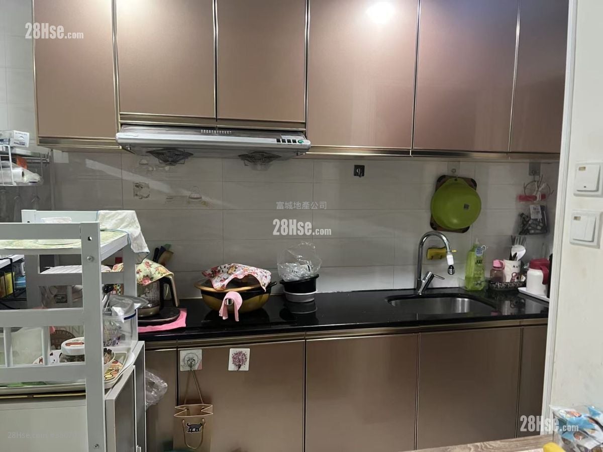 村屋 租盤 1 房 , 1 浴室 400 平方呎