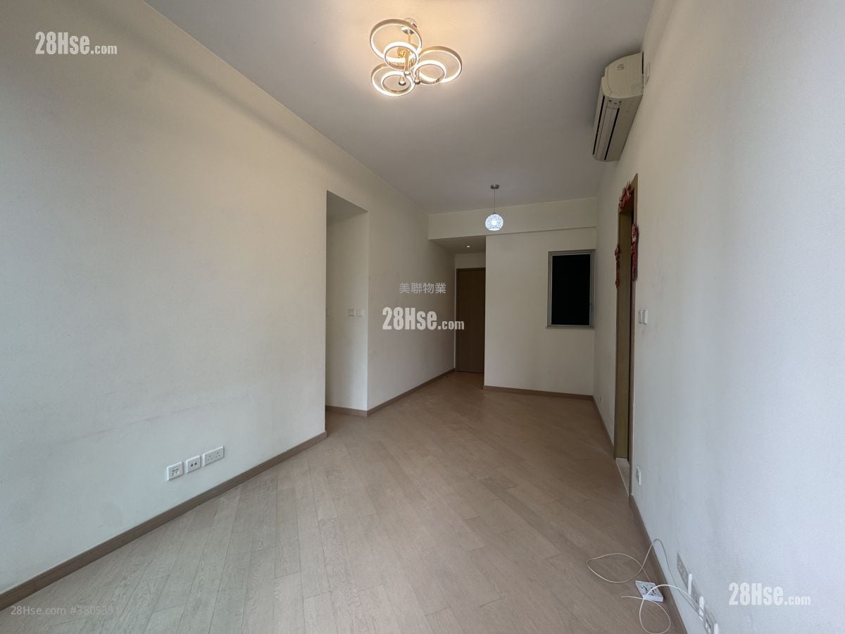 逸珑湾8 租盘 3 房 , 2 浴室 699 平方尺