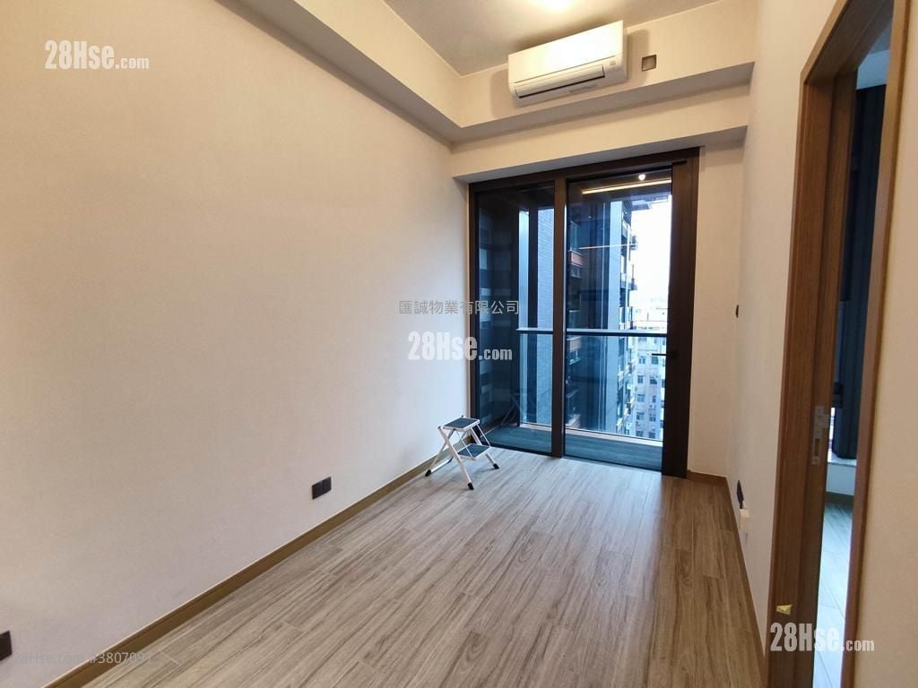 The Vantage Sell 1 Bedroom , 1 Bathroom 268 ft²