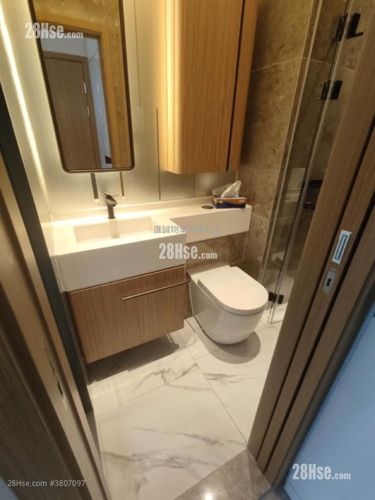 The Vantage Sell 1 Bedroom , 1 Bathroom 268 ft²