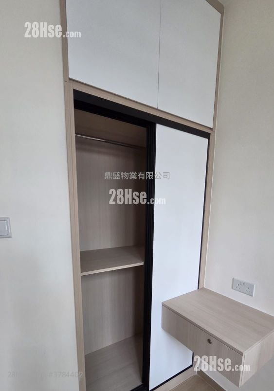 Kiu Fat Building Rental 4 Bedrooms , 2 Bathrooms 650 ft²