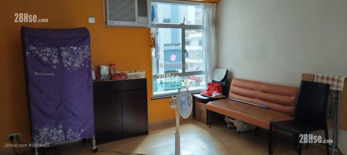Po Yuen Mansion Sell 3 Bedrooms , 1 Bathroom 471 ft²