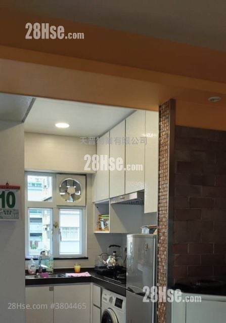 Po Yuen Mansion Sell 3 Bedrooms , 1 Bathroom 471 ft²