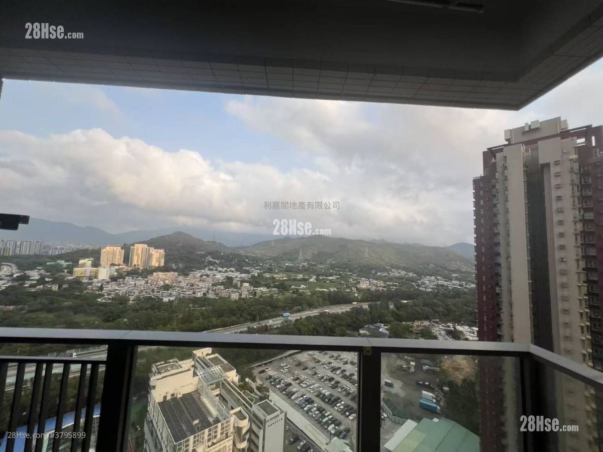 Yoho Midtown Rental 5+ Bedrooms , 3 Bathrooms 948 ft²