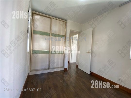 Luk Yeung Sun Chuen Sell 3 Bedrooms , 1 Bathroom 582 ft²