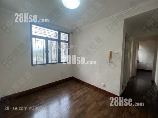 Luk Yeung Sun Chuen Sell 3 Bedrooms , 1 Bathroom 582 ft²