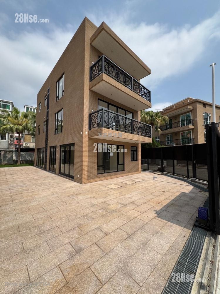 村屋 售盘 4 房 , 5+ 浴室 2,100 平方尺