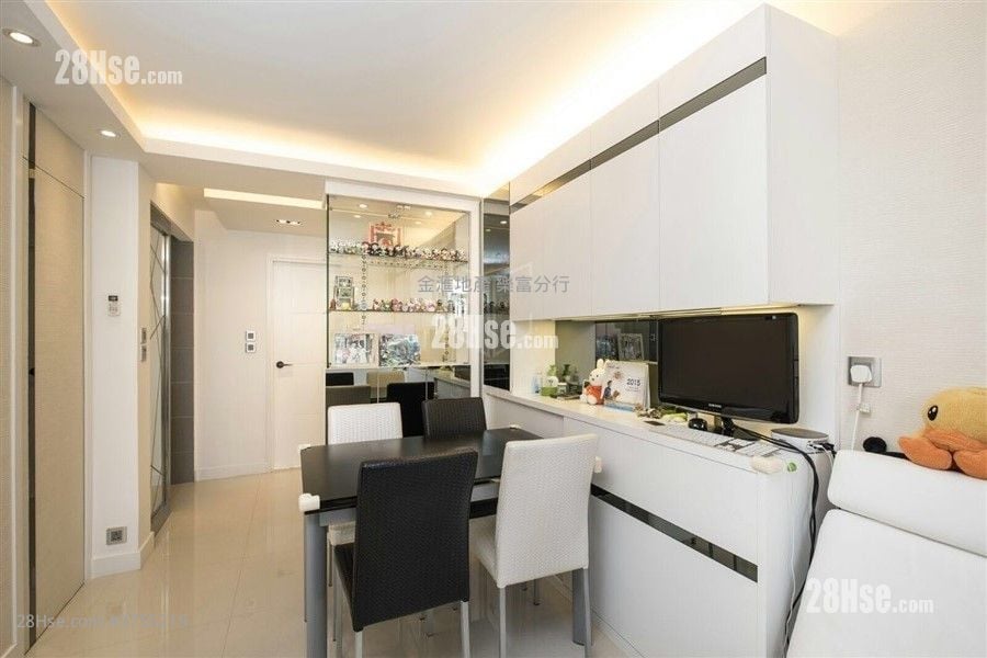 龍蟠苑 售盤 2 房 , 1 浴室 426 平方呎