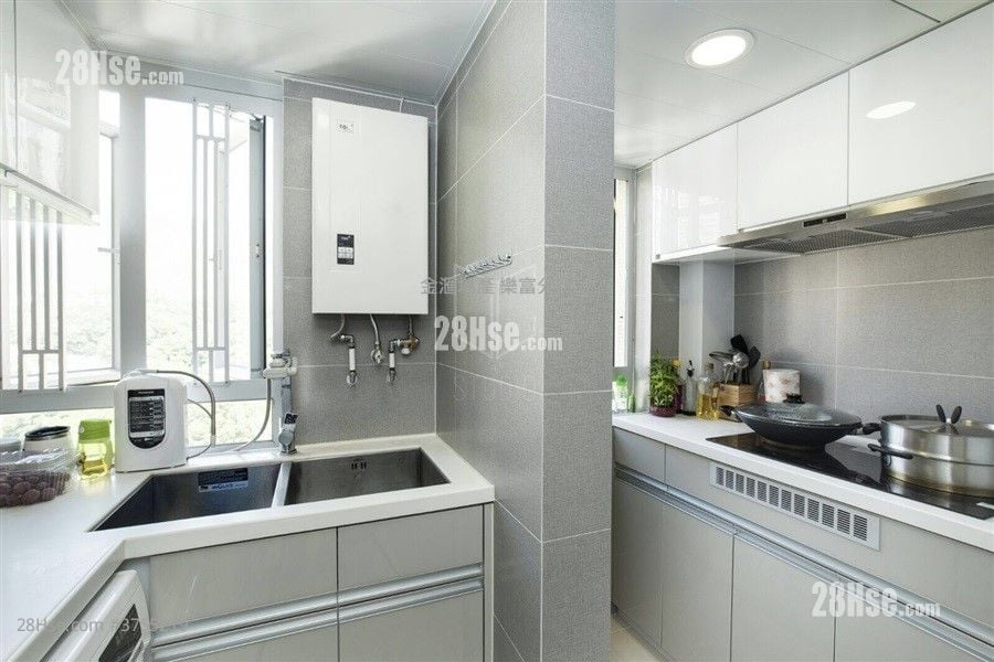 龍蟠苑 售盤 2 房 , 1 浴室 426 平方呎