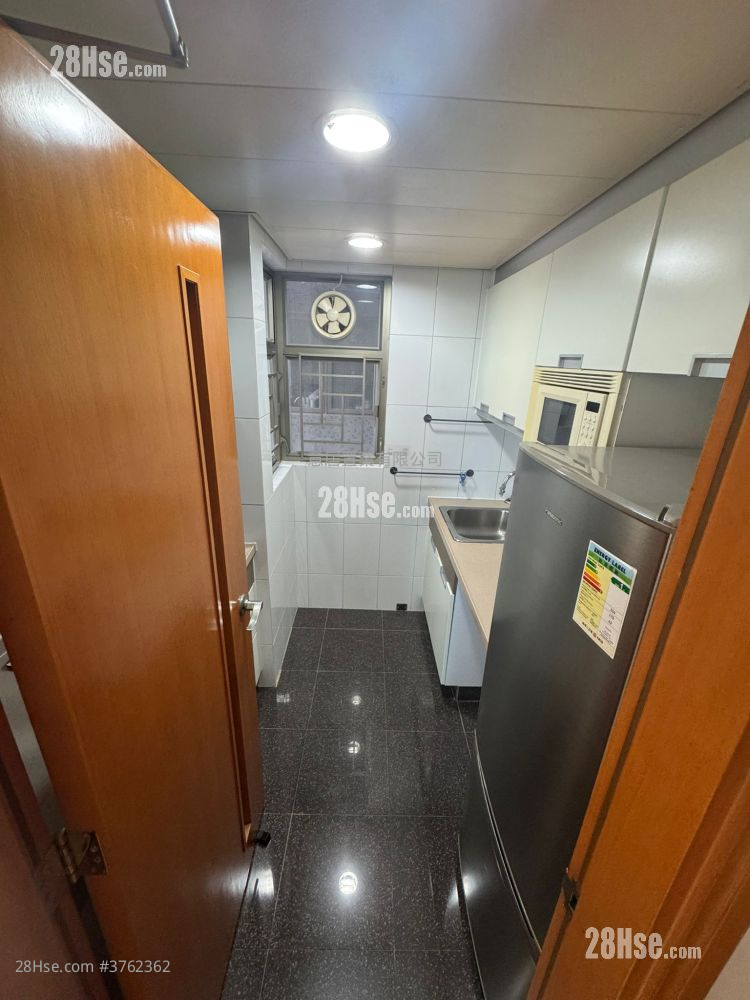 Yoho Town Sell 2 Bedrooms , 1 Bathroom 433 ft²