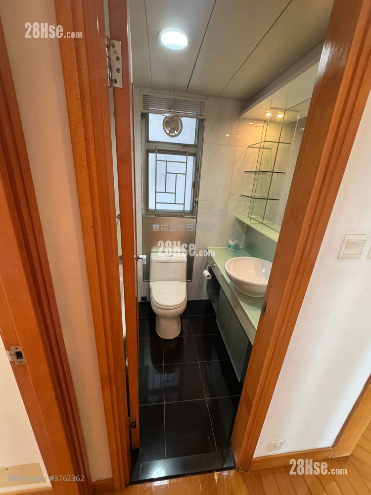 Yoho Town Sell 2 Bedrooms , 1 Bathroom 433 ft²