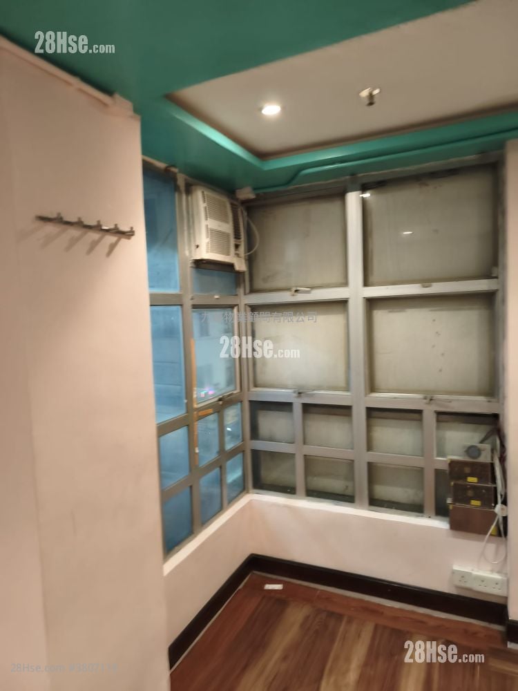 Yan King Court Rental